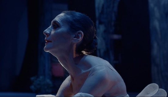 «Самым сложным было выговорить слово «препарасьон». Анастасия Чагочкина о балете, борьбе с самим собой и о том, как поставить актрису на пуанты. Онлайн-премьера фильма «Грымза».